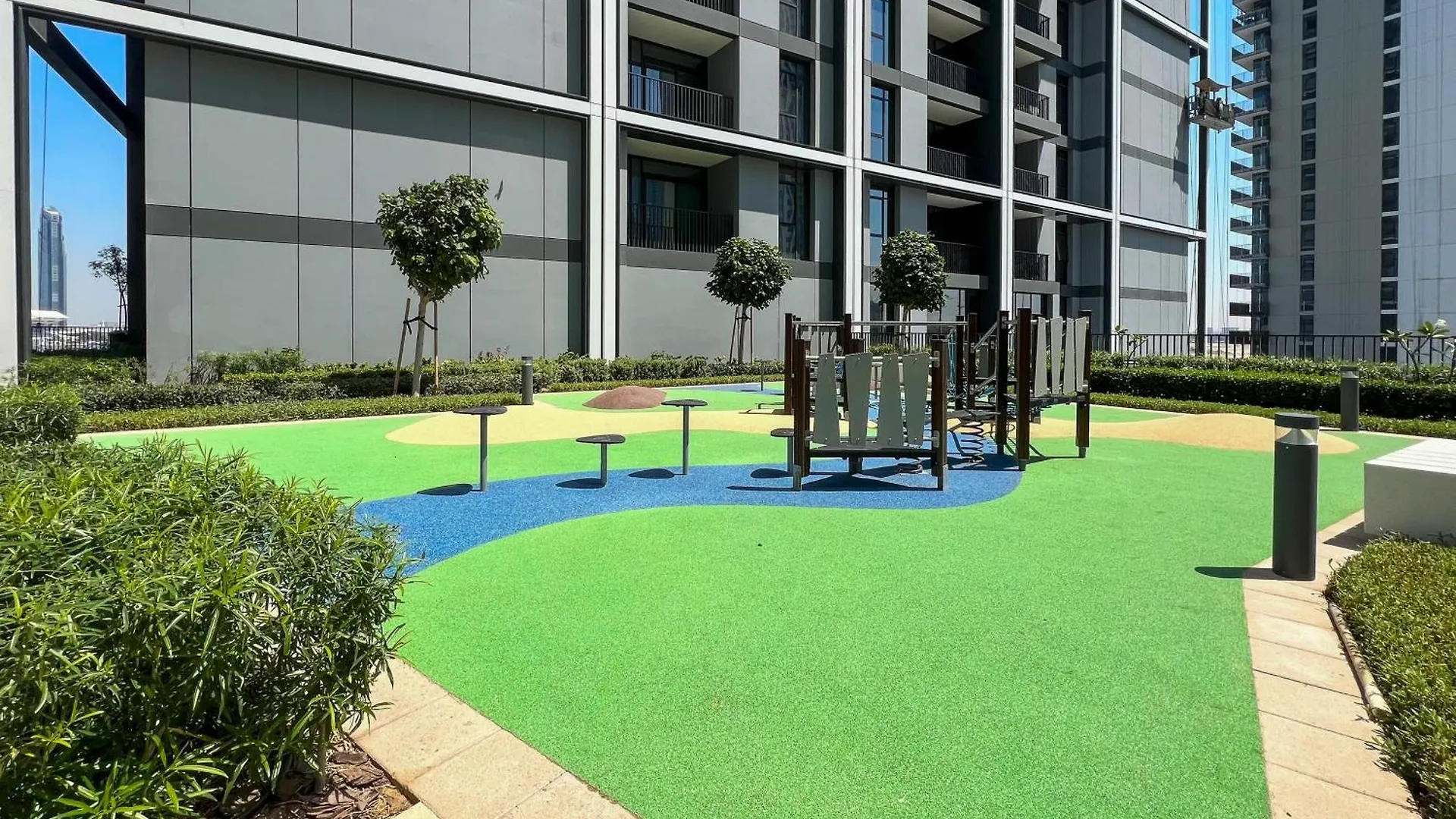 Elegant 1 Bedroom In Creek Edge Dubai 0*,